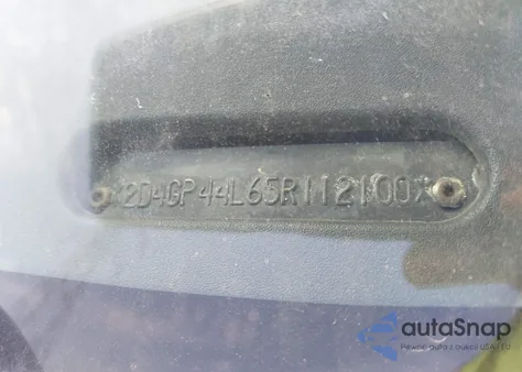 2005 Dodge Grand Caravan from USA, damaged, VIN 2D4GP44L65R112100